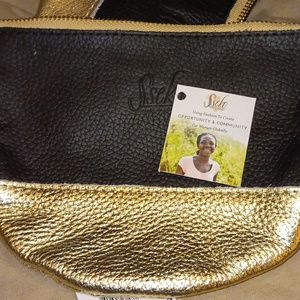 NWT SSEKO MOON CLUTCH BLACK AND GOLD MEDIUM